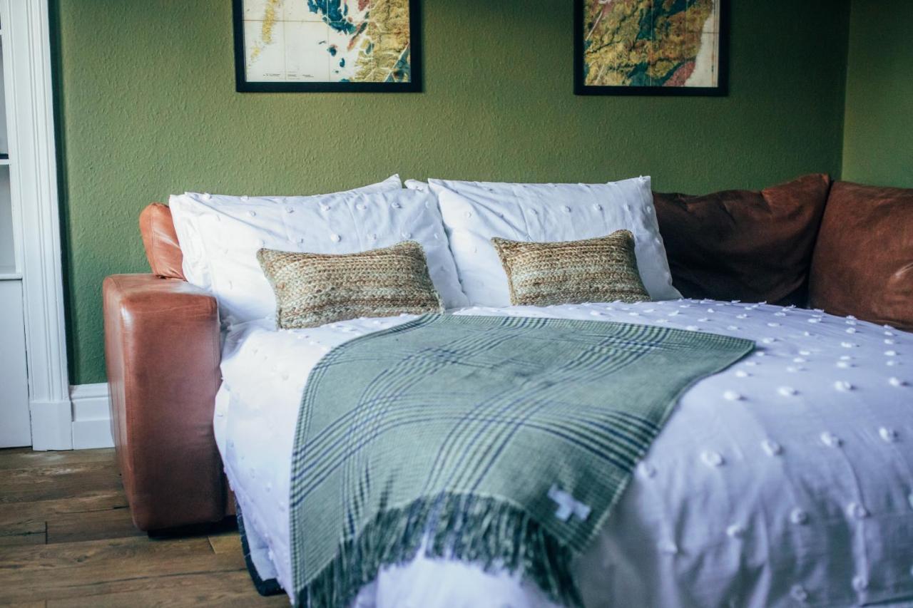 The Main Street Burrow - Your Perfect Hideaway St Boswells 外观 照片